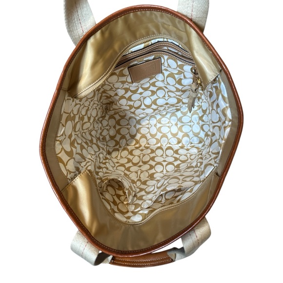 Coach Hamptons Weekend Tote EUC - Picture 10 of 15